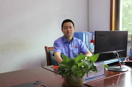 西安城投道桥集团西郊公司第一工程项目部经理、蹲苗育苗跟岗学习人员:高晓军