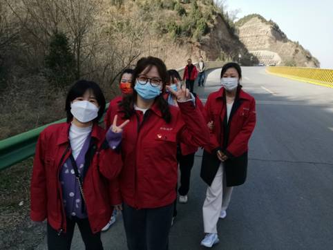 活动二 “三月女人天,健步乐无忧”健步走活动 (2).jpg